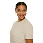 Camiseta minimalista de los Santos Contemporáneos