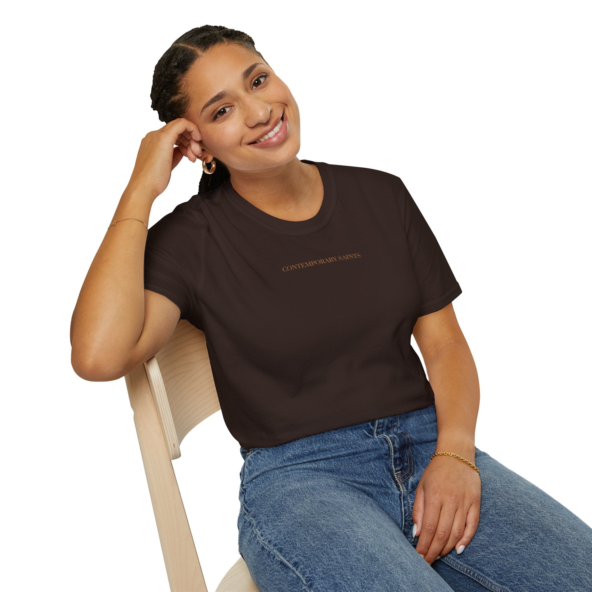 Camiseta minimalista de los Santos Contemporáneos