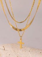 Collar de cruz de tres capas bañado en oro de 18 quilates