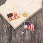 Broche de 2 piezas con bandera de EE. UU. que gotea aceite