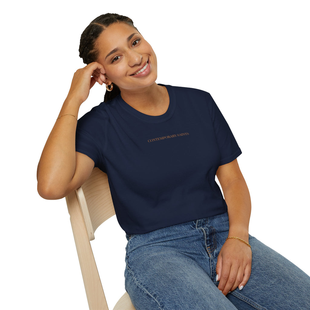 Camiseta minimalista de los Santos Contemporáneos