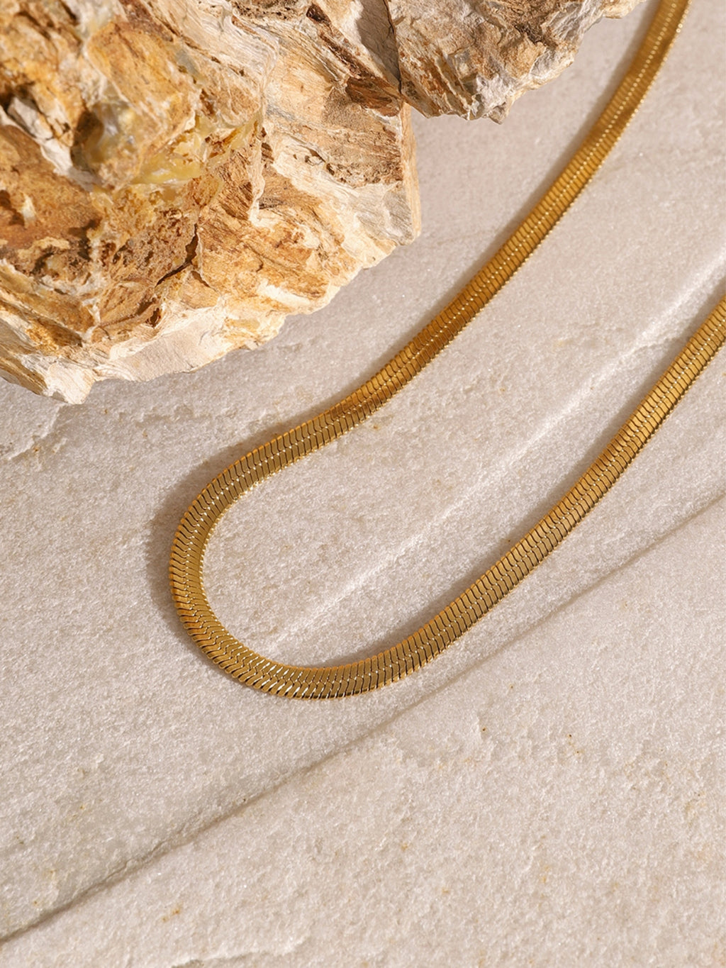 Collar de cruz de tres capas bañado en oro de 18 quilates