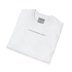 Camiseta minimalista de los Santos Contemporáneos