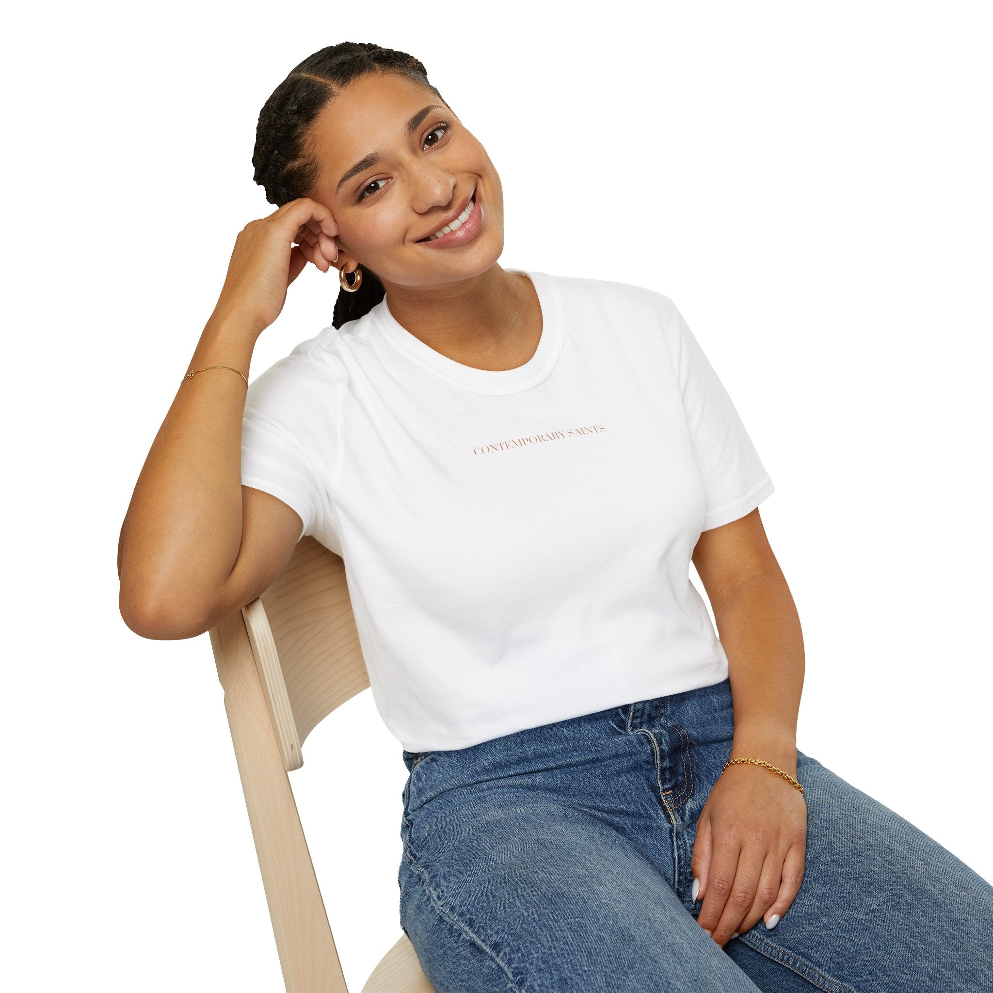 Camiseta minimalista de los Santos Contemporáneos